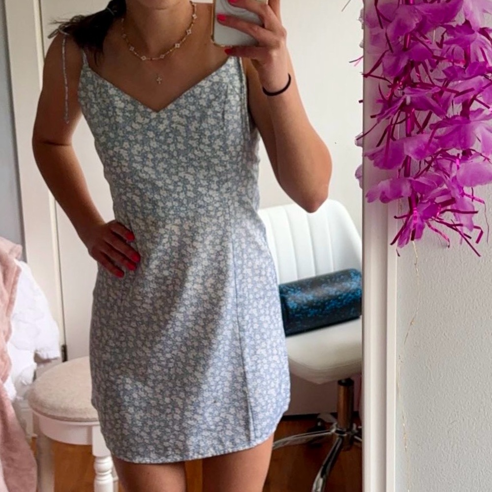 Casual Blue and White Floral Dress